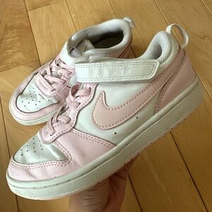Nike Kids Sneakers in Pink and White